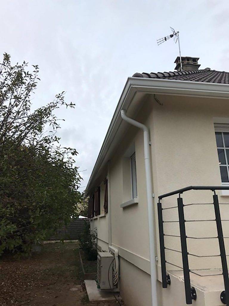 chantier-gouttiere-descente-ep22